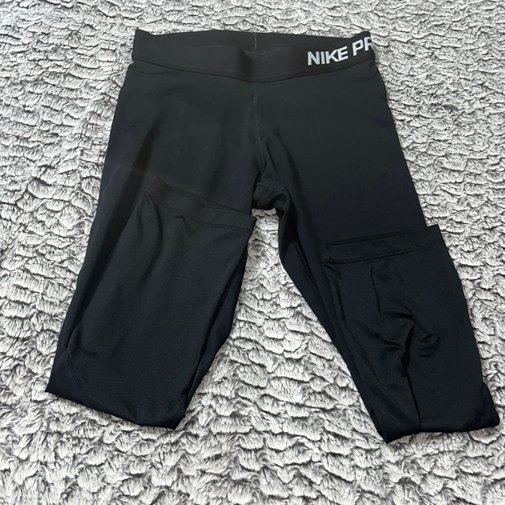 nike pro spandex capris